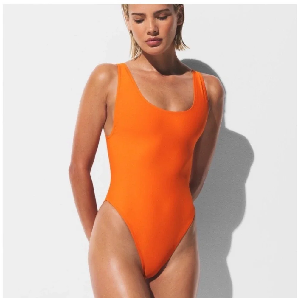 SKIMS Signature Swim Scoop Neck One Piece Tangerine Orange Medium NWT $90